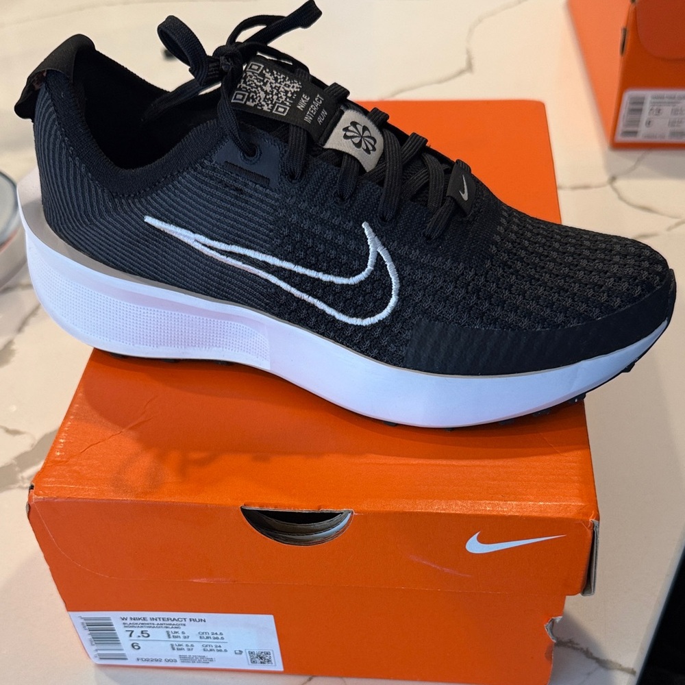 Nike Interact Run Black and White Athletic Shoes